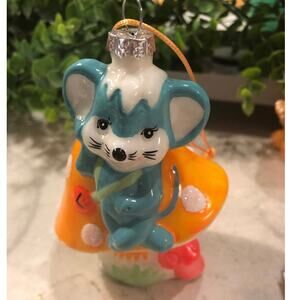 Vintage retro kitschy lazy mouse mushroom glass vibrant